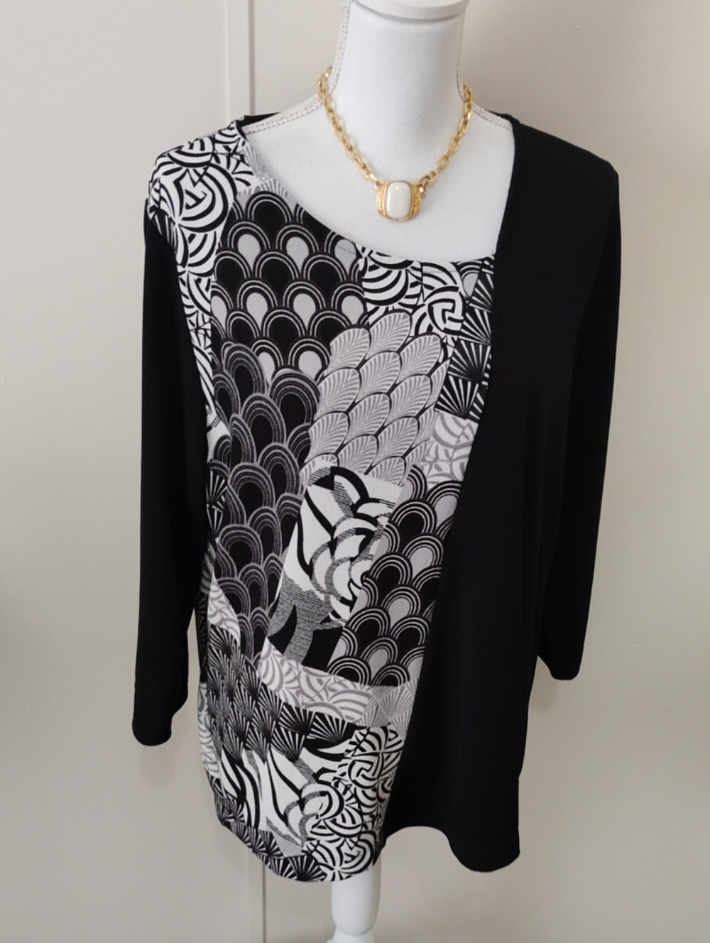 Chicos Top - Picture 4 of 5